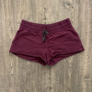 🍋lululemon lounge shorts!